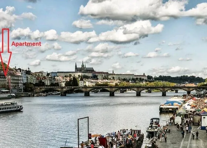 Urban, 2 Bedroom, Six Min Tram Charles Bridge