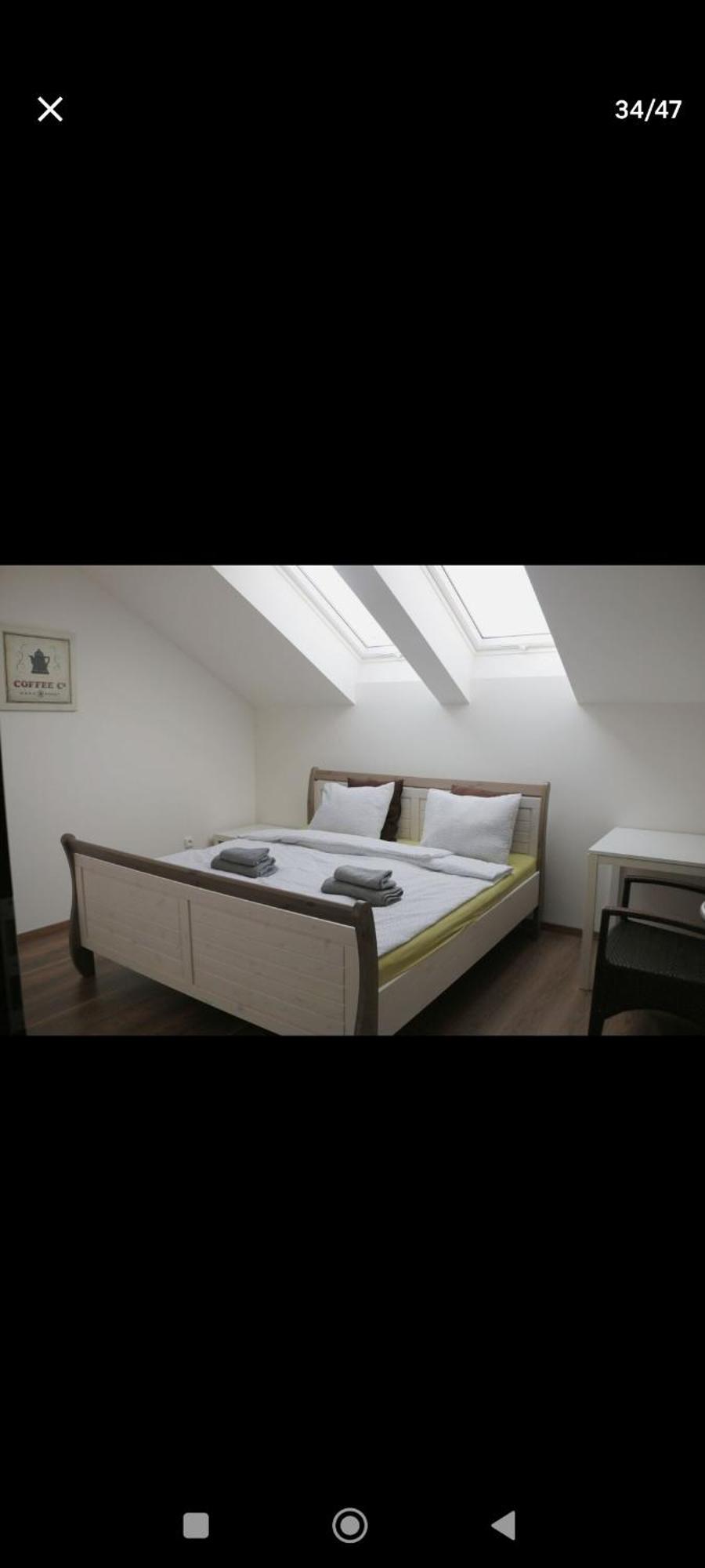 Urban, 2 Bedroom, Six Min Tram Charles Bridge Appartamento Praga
